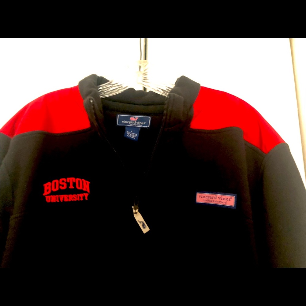 Vineyard vine sweatshirt in size large